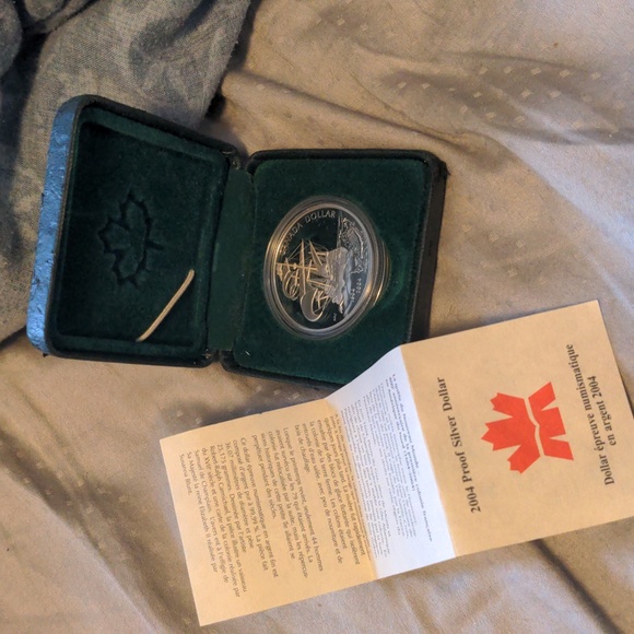 2004 Proof Silver Dollar Canada Dollar 1604 2004 - Picture 6 of 14